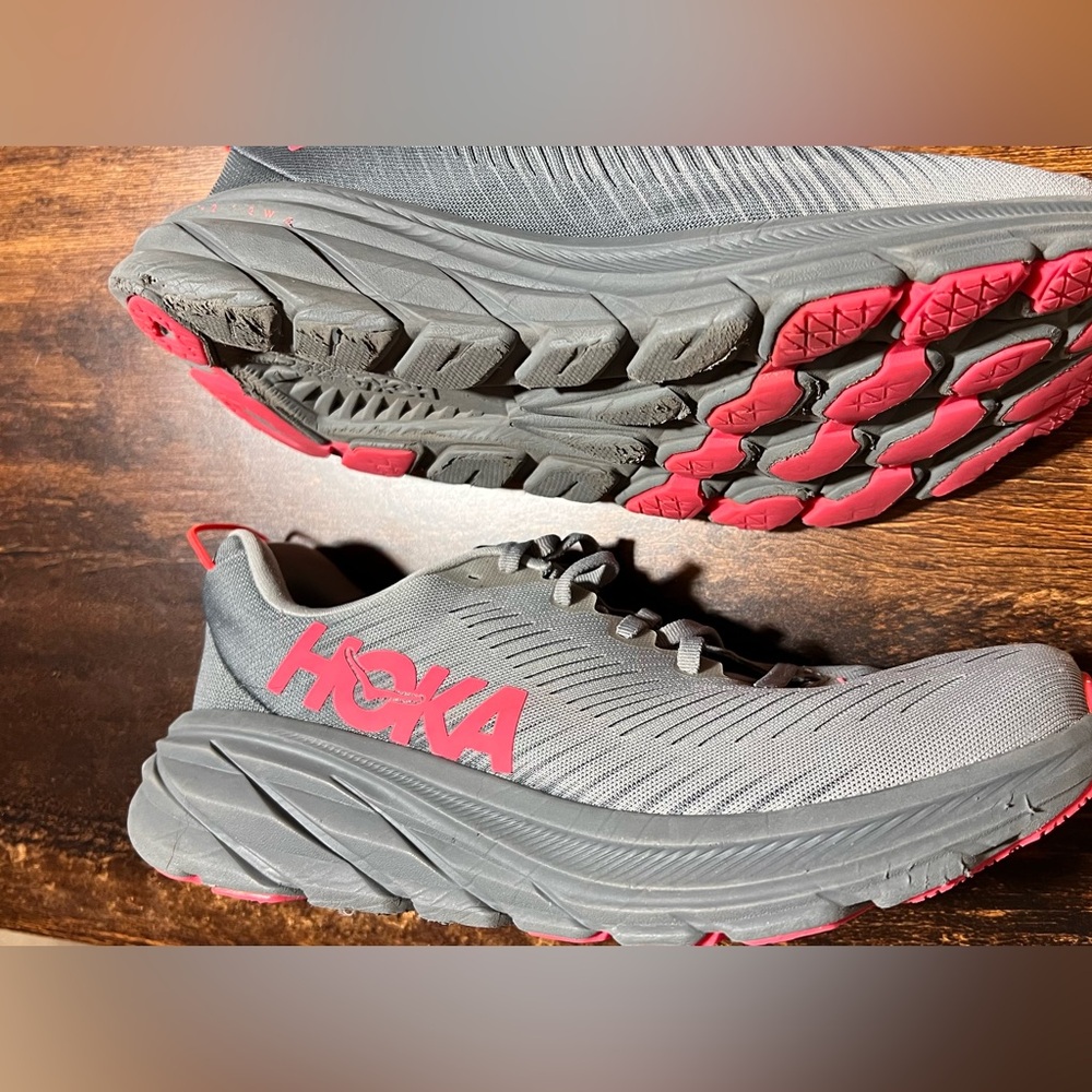 Hoka Rincon 3 running shoe in a grey. - Picture 4 of 13
